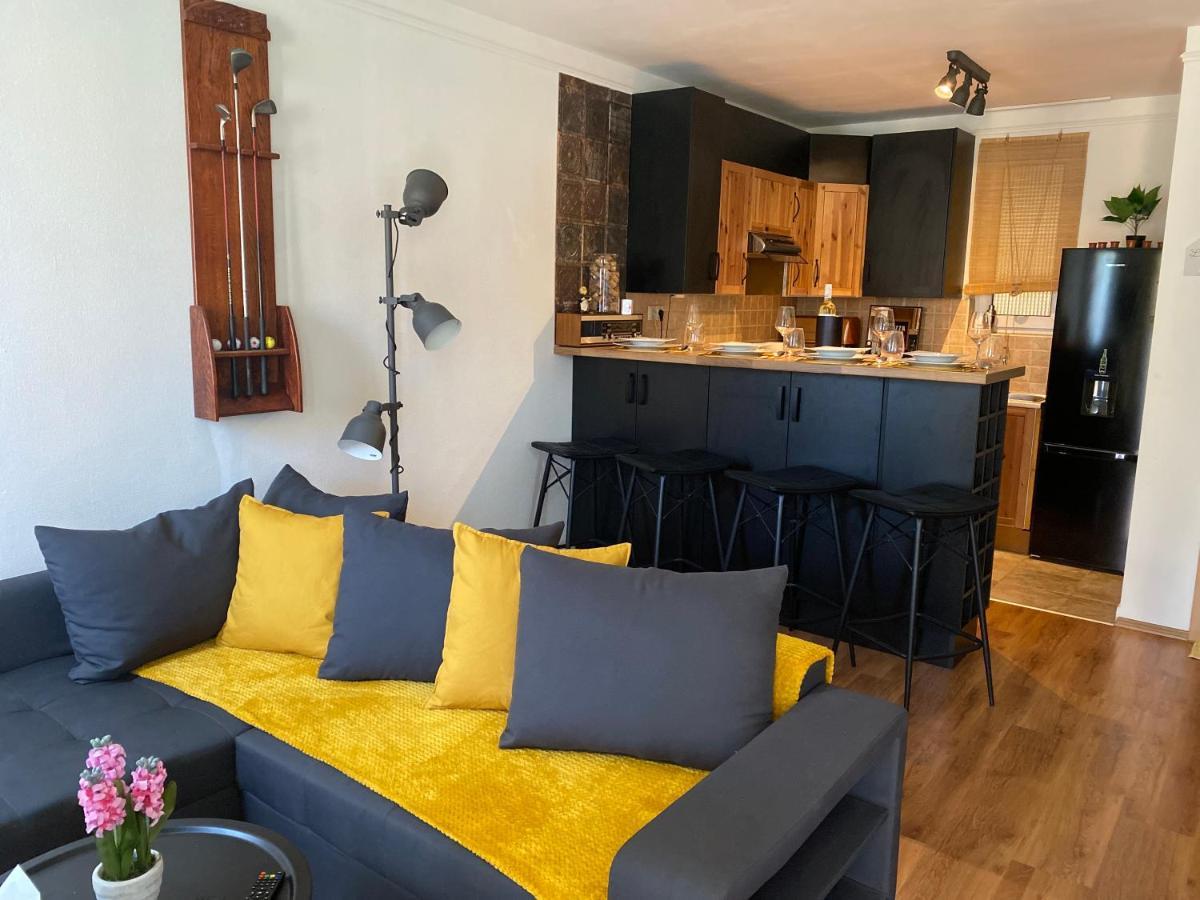 Bad-Buek Golf & Wellnes Apartman Villapark Екстериор снимка